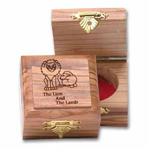 Holy land Olive Wood Box decorated with The Lion and the Lamb 