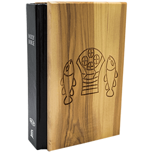 La santa Biblia - Ingles,tapa de madera de olivo
